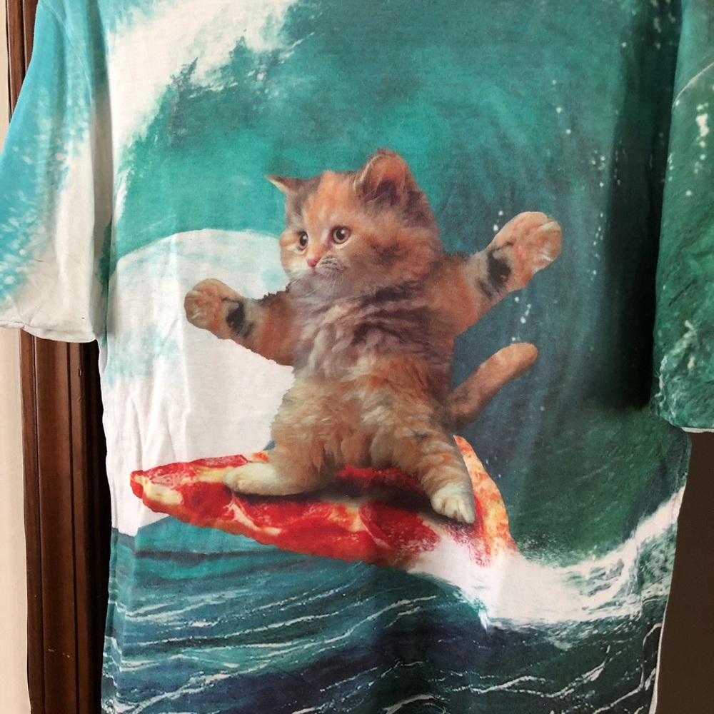 Hot Topic cat surfing pizza shirt